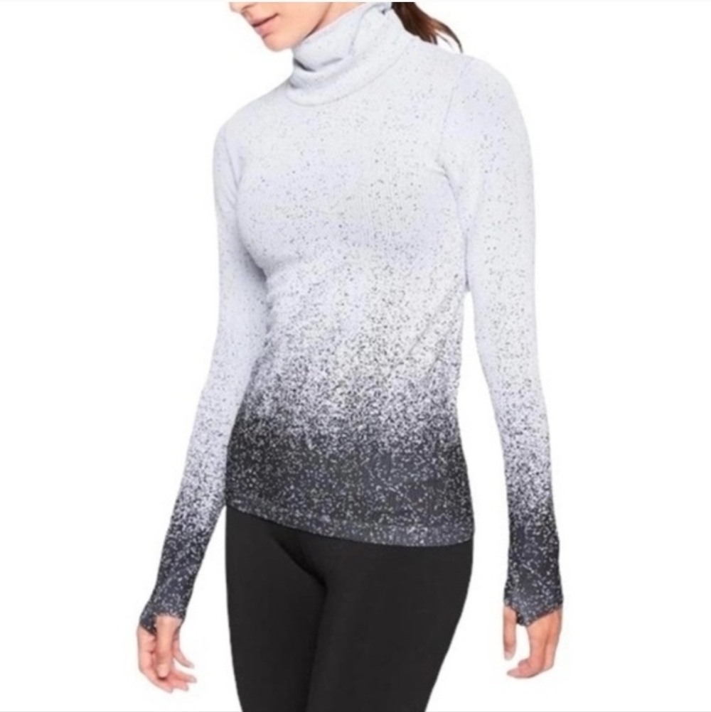 Athleta Flurry Blizzard Gradient Black & White Ribbed Turtle Neck